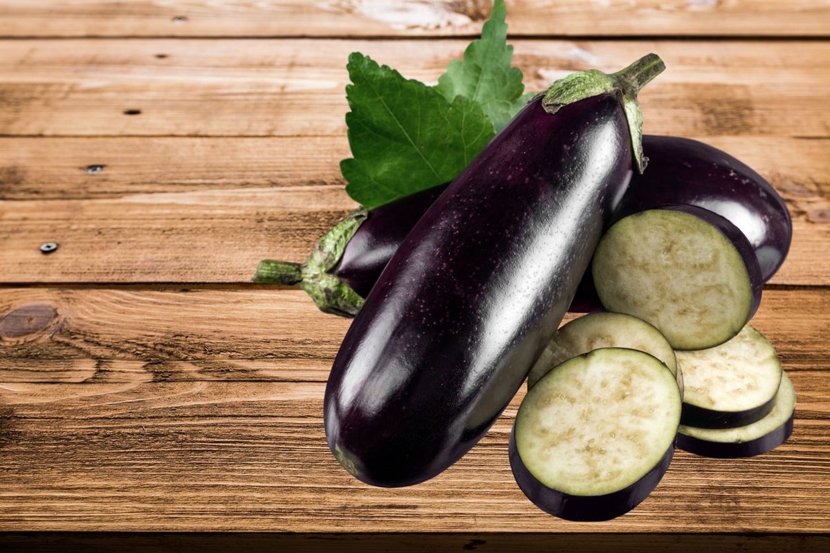 What Is An Italian Eggplant Different Varieties Of Italian Eggplant Gardening Know How