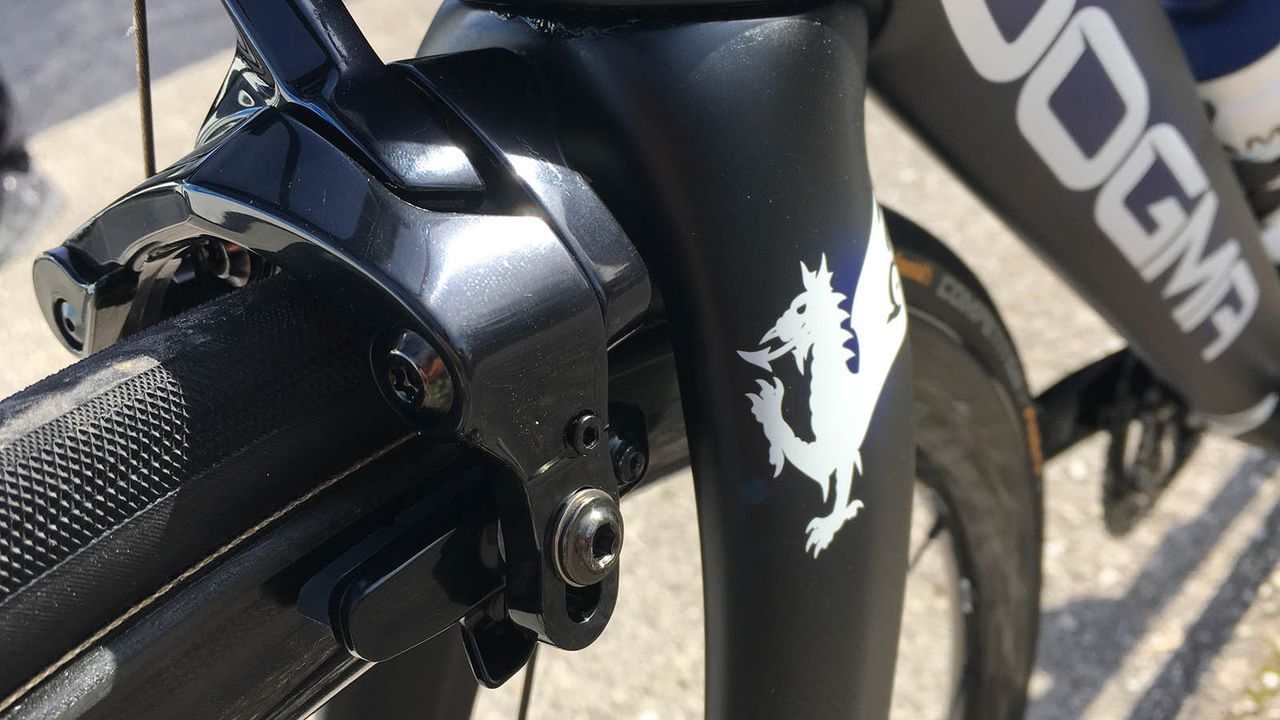 A Welsh dragon on the fork celebrates Thomas' nationality