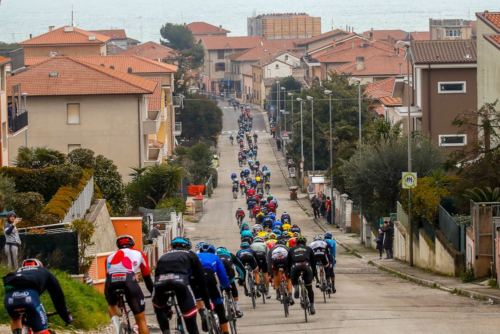 The Tirreno peloton in action during stage 5