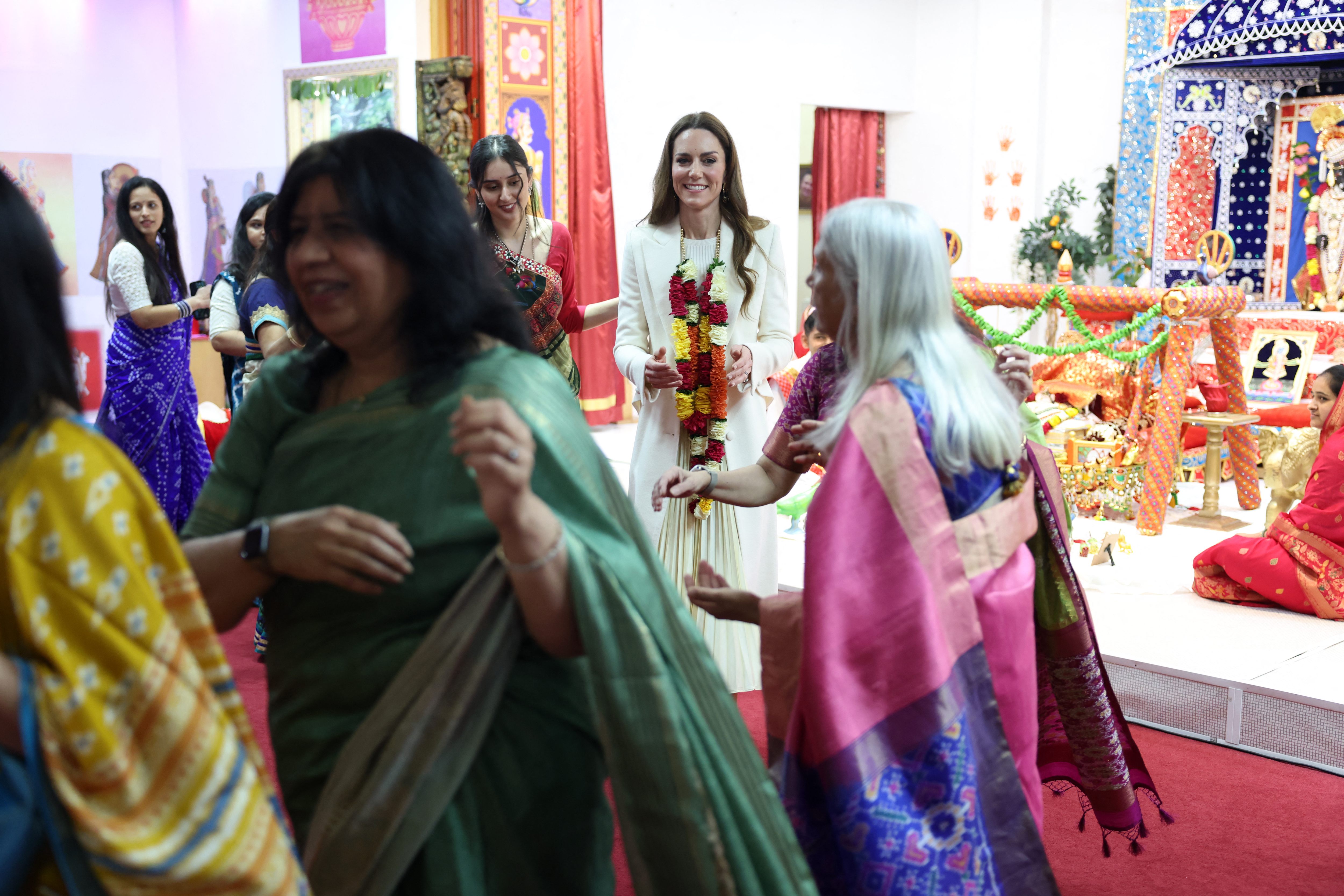 Princess Kate dancing at a Hindu temple