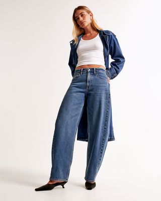 Barrel-Jeans mit mittlerer Taille