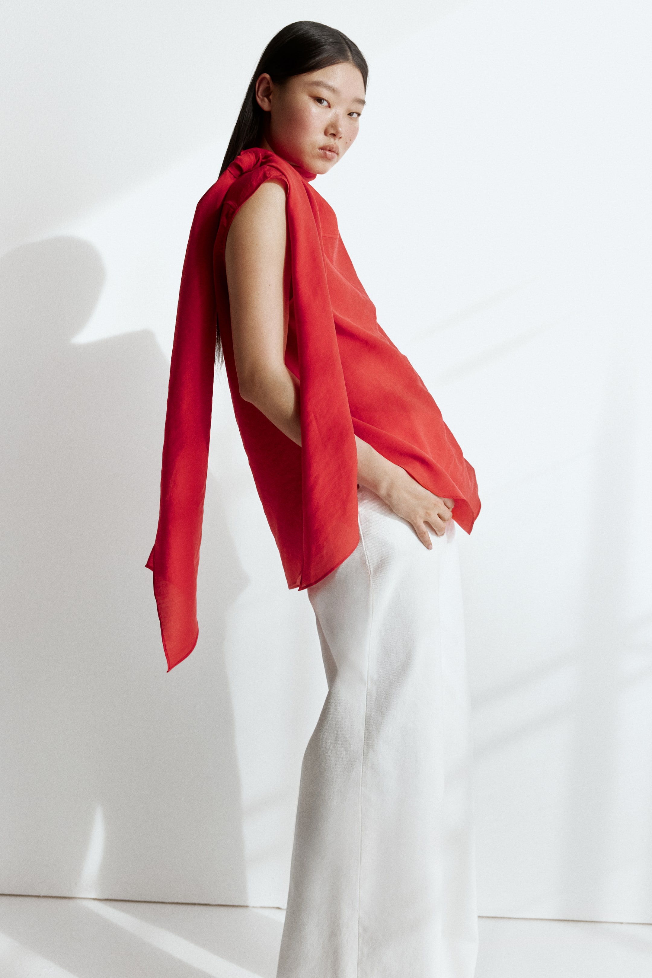 Sleeveless Scarf-Collar Blouse