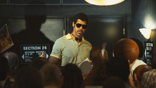 Solomon Hughes as Kareem Abdul-Jabbar in sunglasses in Winning Time season 2 episode 6
