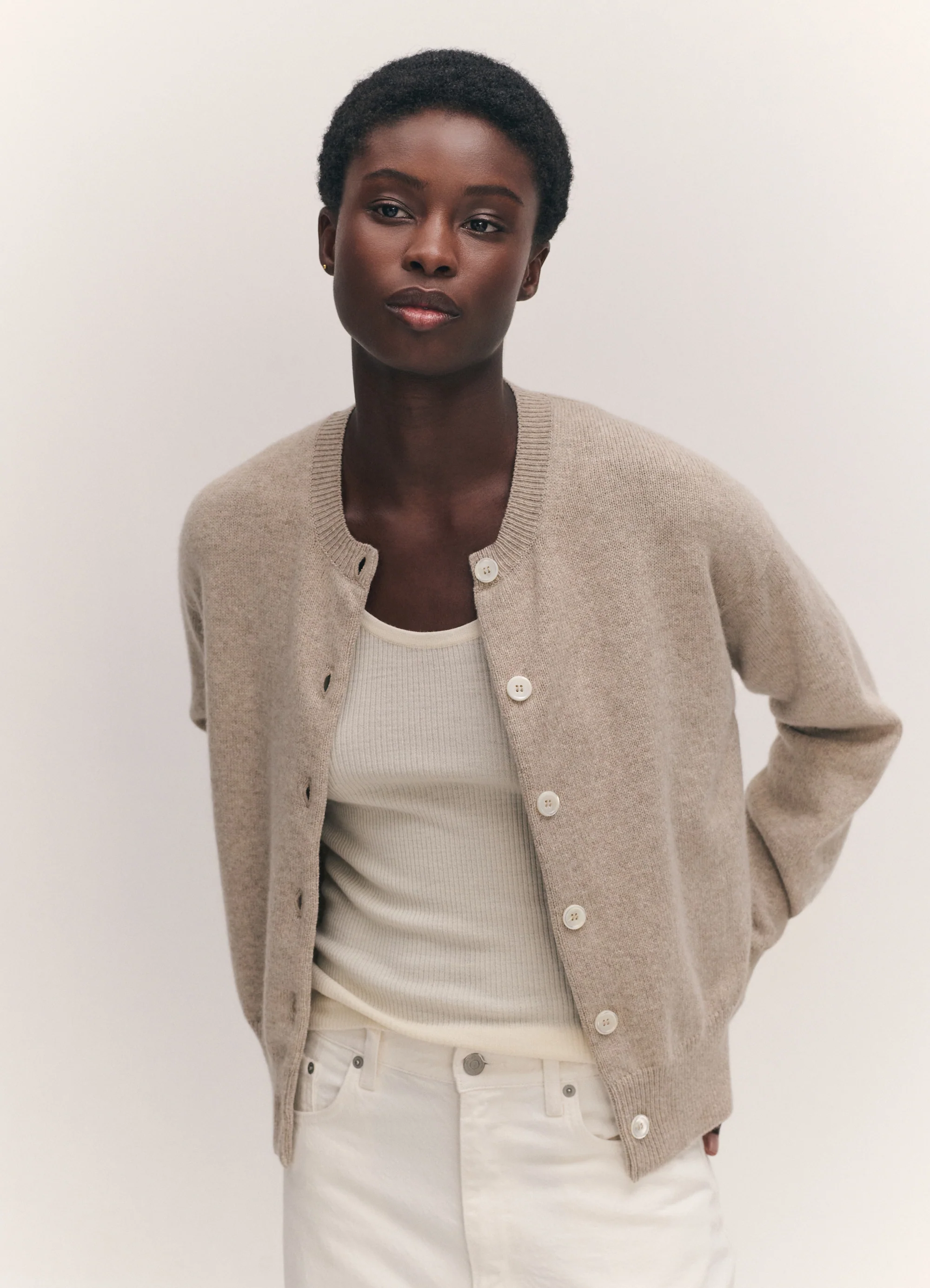 Ada Crewneck Cardigan in Oat