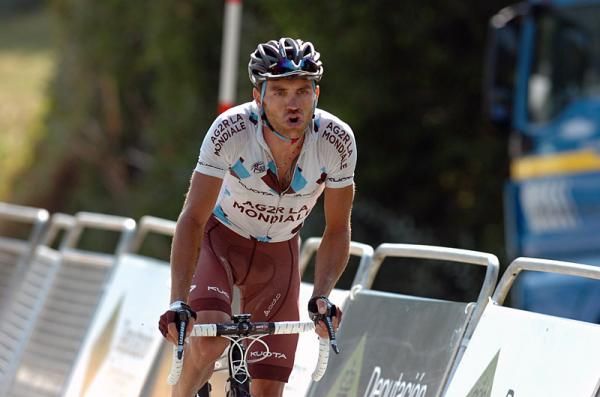 Rinaldo Nocentini (AG2R La Mondiale) nears the finish line at Fuente D&eacute;.