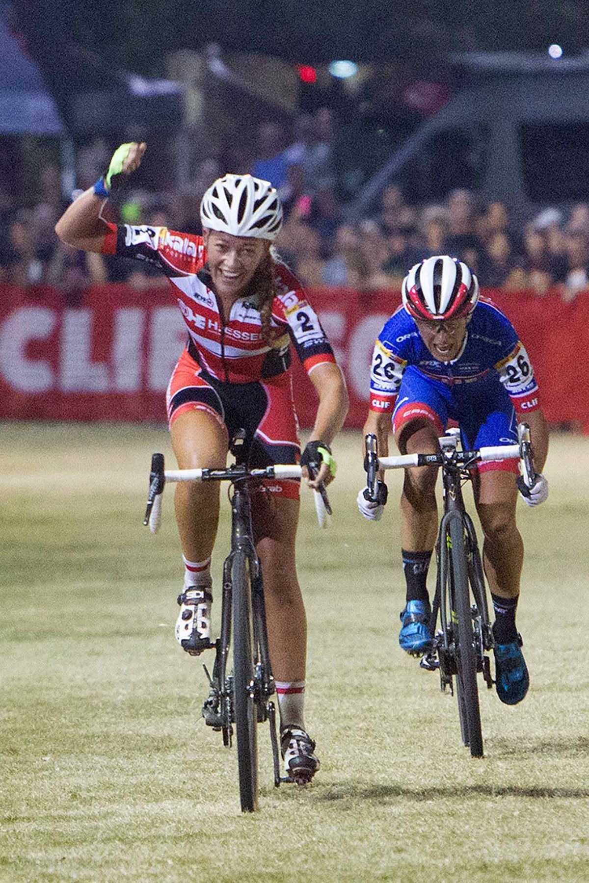 Sophie De Boer wins CrossVegas.