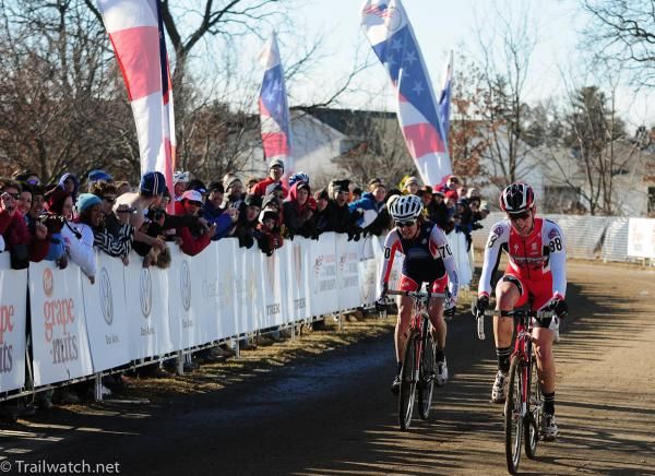 Tobin Ortenblad (Cal Giant Berry) leads Richard Gorry (Whole Athlete) over the line