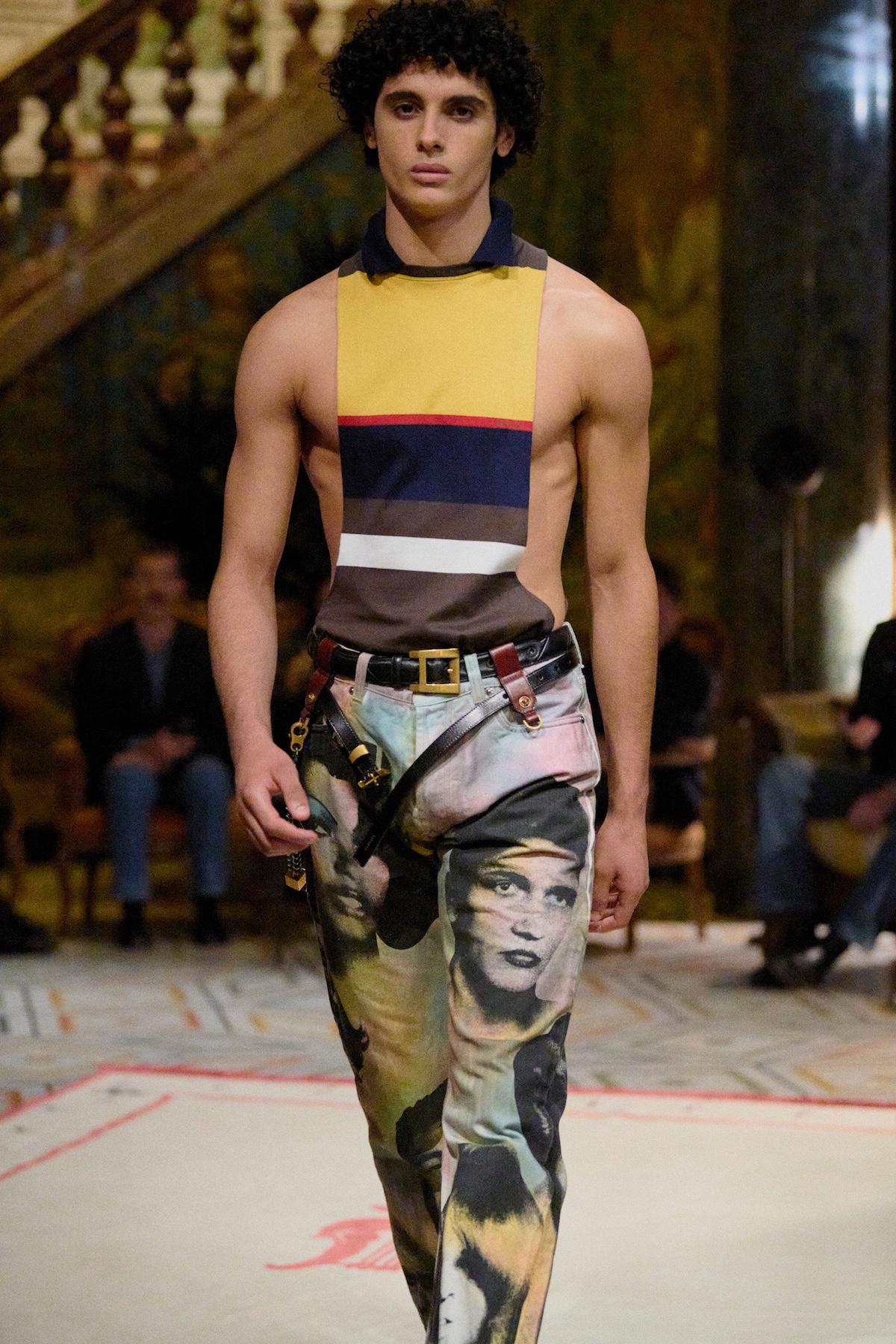 Versace S/S 2026 runway show Dario Vitale