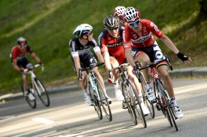 Tony Gallopin (Lotto Belisol) bridged to the move in the finale