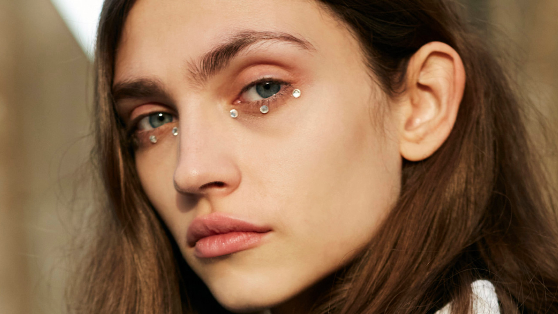Model with matte skin