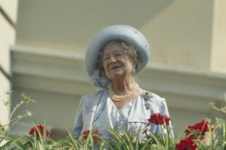 Queen Mother celebrates her 90th birthday in London