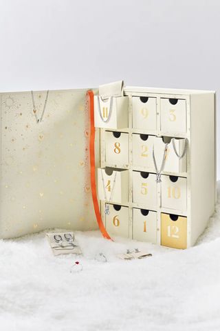 Abbott Lyon jewellery advent calendar featuring 12 doors with 12 pieces of silver jewellery