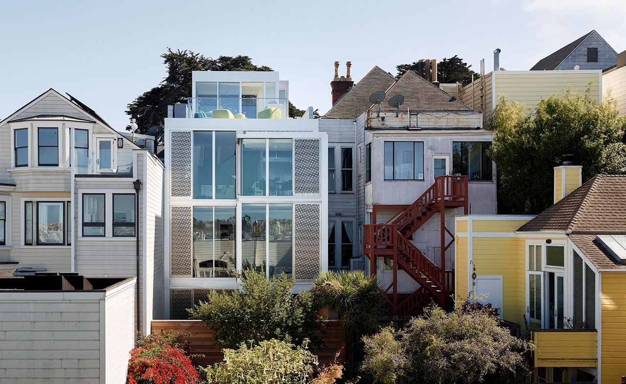 Jensen Architects&#039; Alamo Square residence is located in San Francisco. 