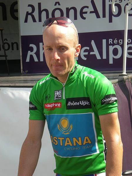 Levi Leipheimer wears the green jersey of points leader, holding it for Valverde.