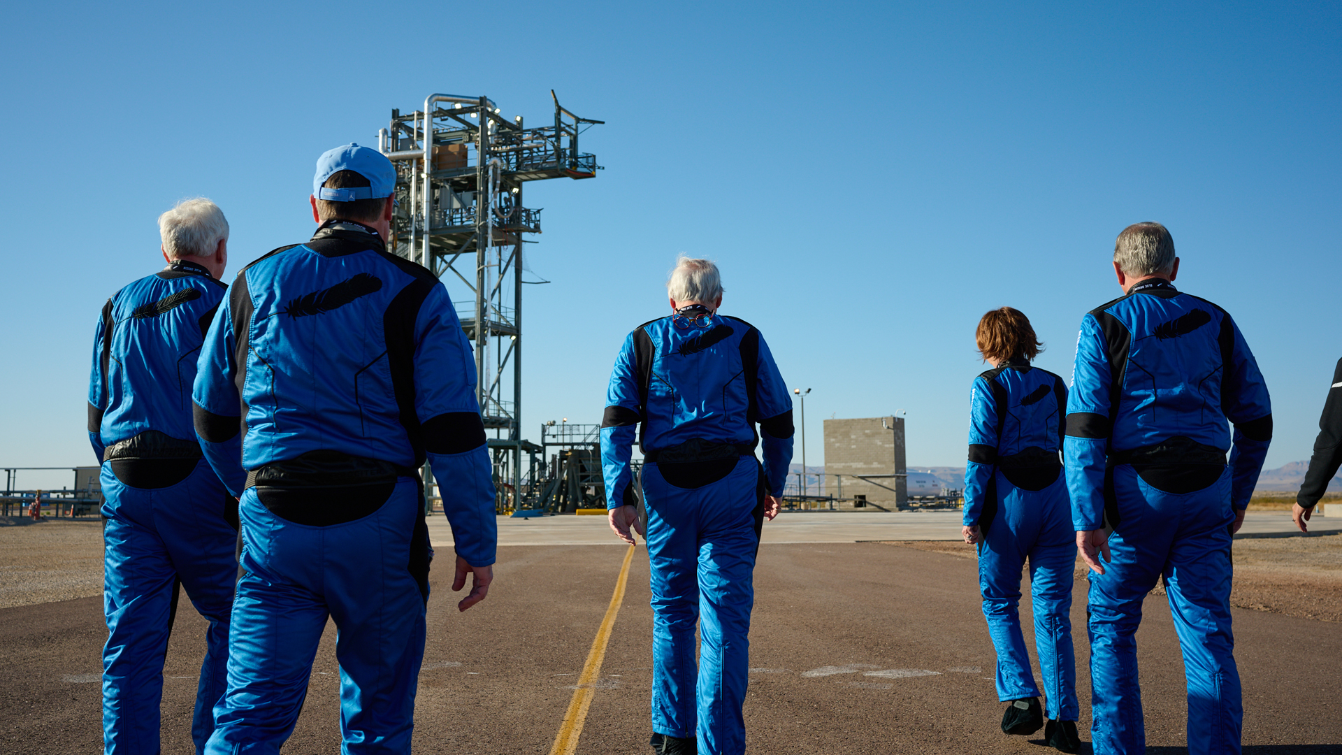 Blue Origin's NS-20 space tourism flight crew photos and training