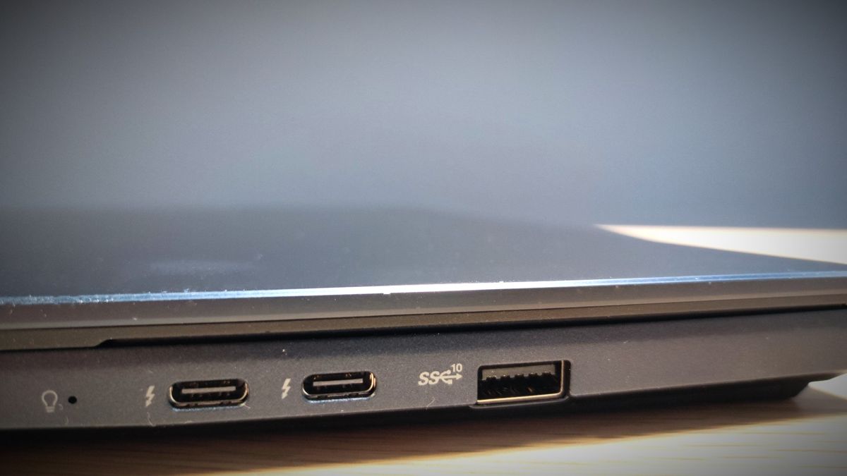 Asus Zenbook Pro 14 Duo OLED (UX8402)