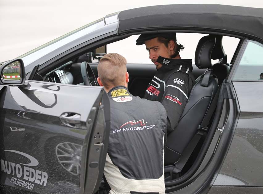 Peter Sagan gets some advice before trying to drift