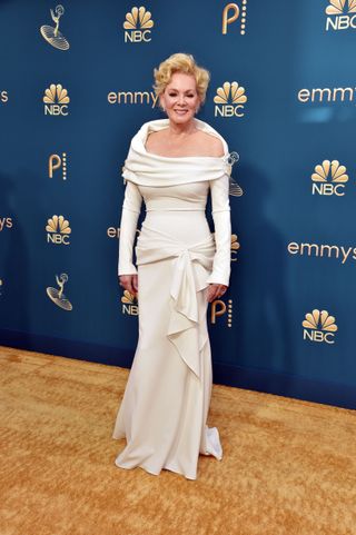 US-ENTERTAINMENT-TELEVISION-EMMYS-ARRIVALS US actress Jean Smart arrives for the 74th Emmy Awards at the Microsoft Theater in Los Angeles, California, on September 12, 2022. (Photo by Chris Delmas / AFP