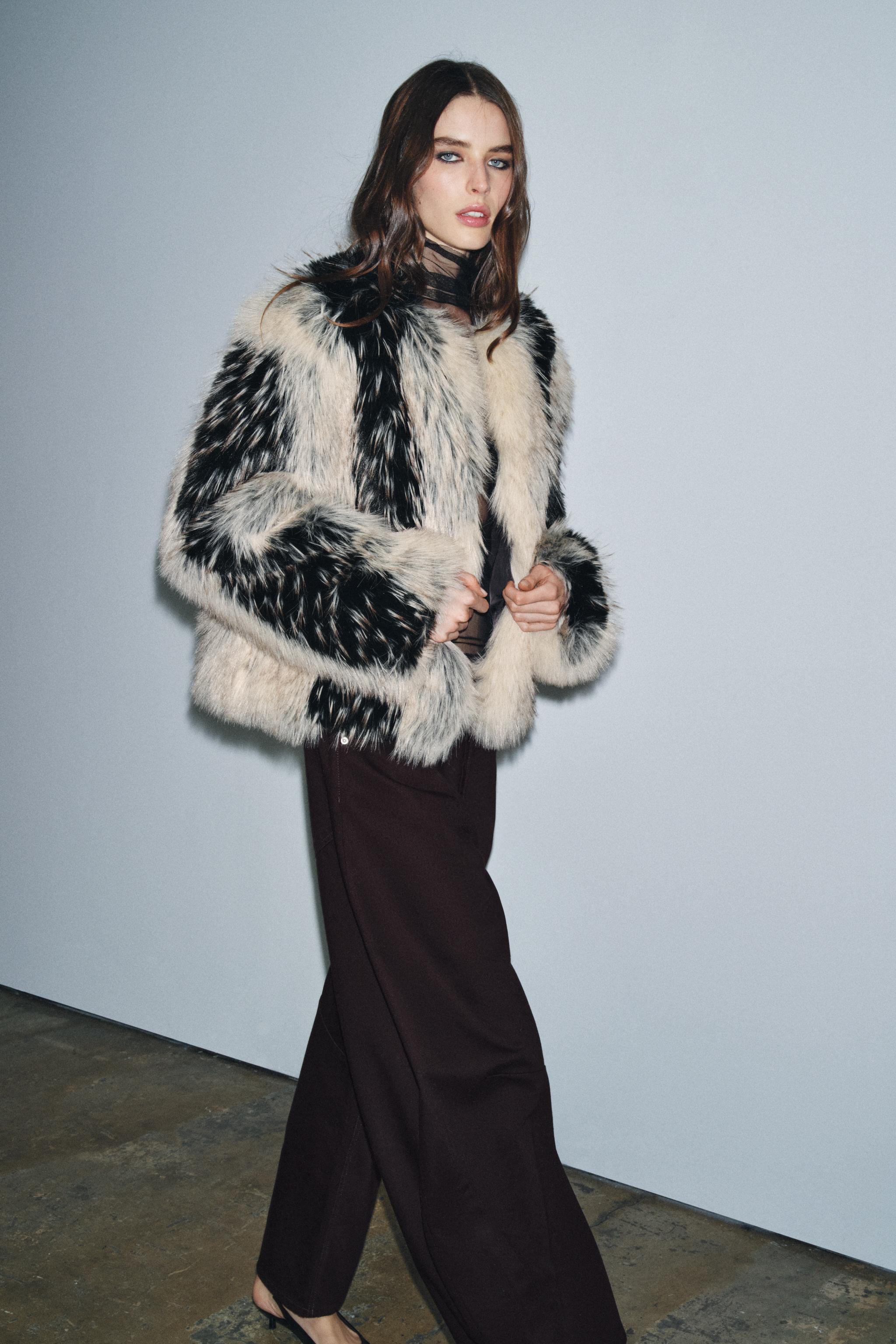 Faux Fur Short Coat Zw Collection