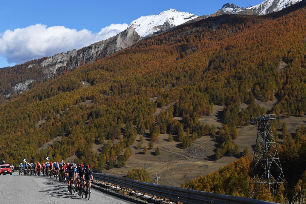 SESTRIERE ITALY OCTOBER 24 Rohan Dennis of Australia and Team INEOS Grenadiers Tao Geoghegan Hart of The United Kingdom and Team INEOS Grenadiers Filippo Ganna of Italy and Team INEOS Grenadiers Salvatore Puccio of Italy and Team INEOS Grenadiers Peloton Landscape Mountains Snow during the 103rd Giro dItalia 2020 Stage 20 a 190km stage from Alba to Sestriere 2035m girodiitalia Giro on October 24 2020 in Sestriere Italy Photo by Tim de WaeleGetty Images