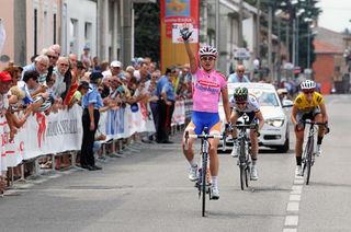 Vos wins fifth stage at 2012 Giro Donne