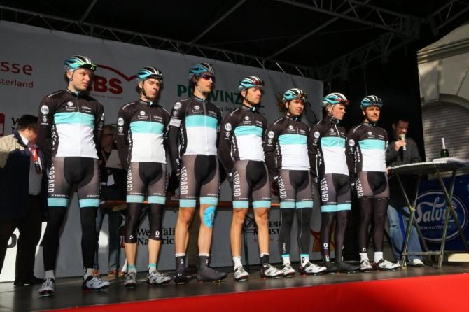 The Leopard team before the start