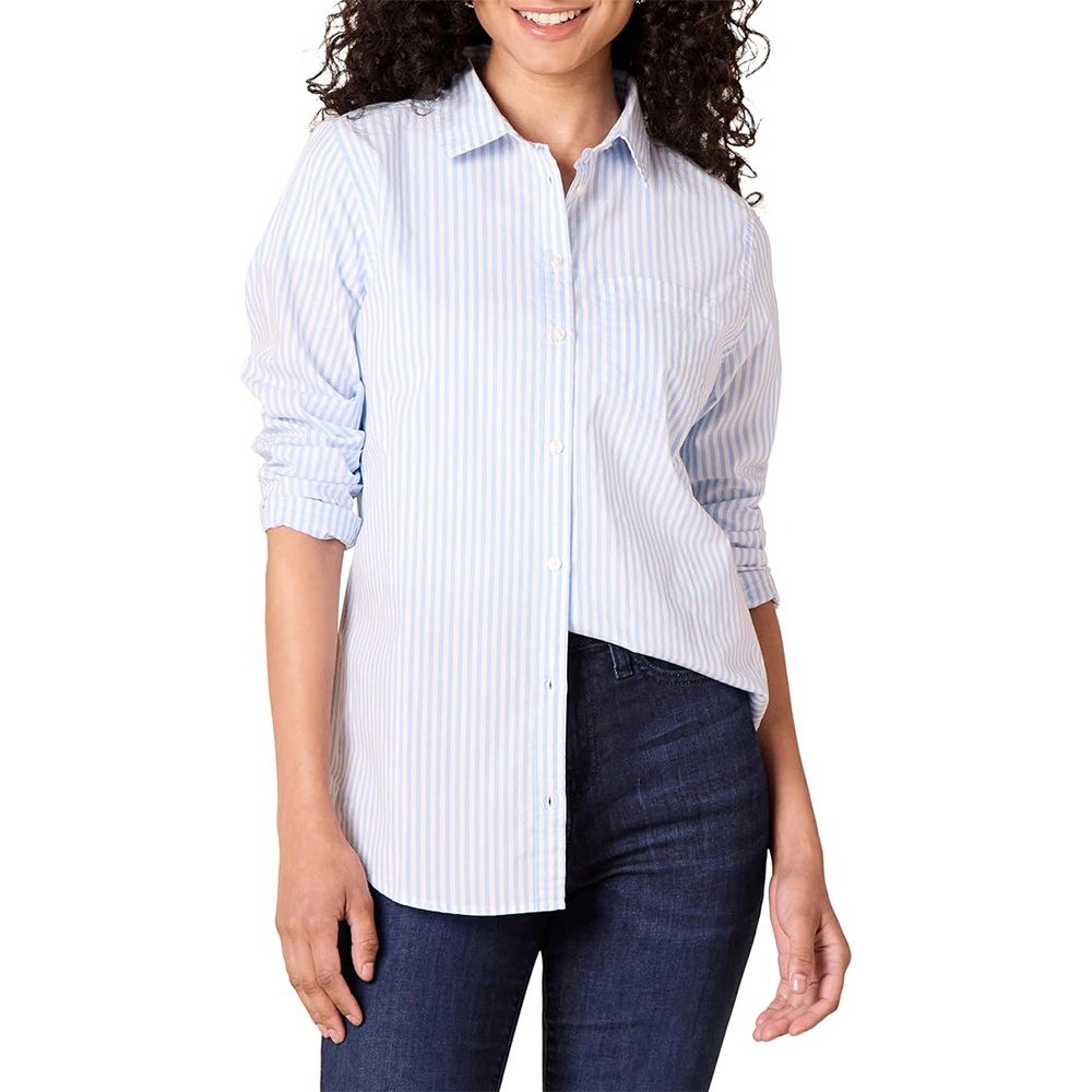 Woman wearing poplin shirt