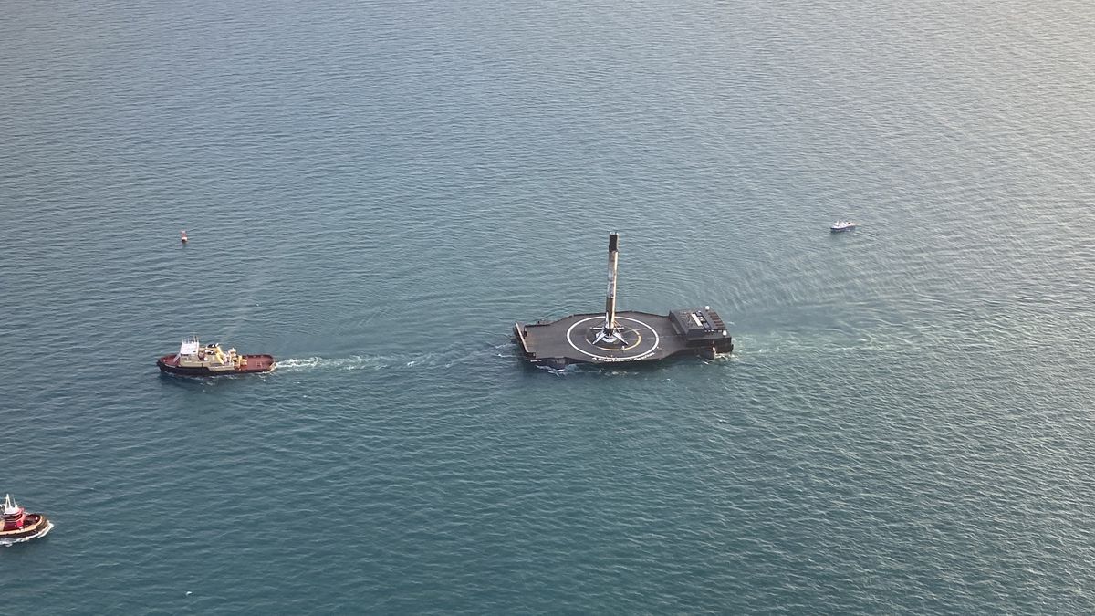 SpaceX's drone ship "A Shortfall of Gravitas" returns to port on Aug. 31, 2021, after its first successful Falcon 9 rocket landing.
