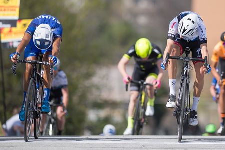 Sebastian Haedo (Unitedhealthcare) edges out Rui Oliveira (Axeon Hagens Berman) for the stage win