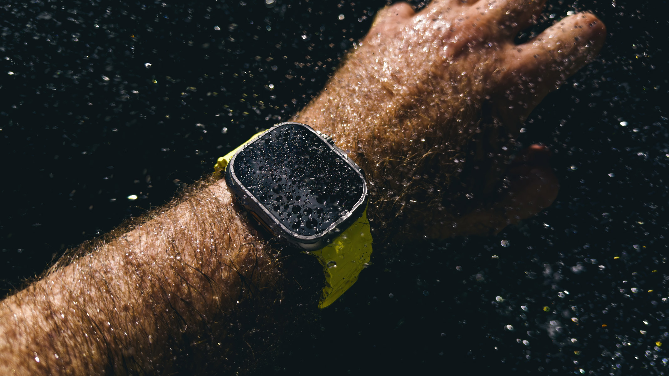 Apple Watch Ultra Underwater