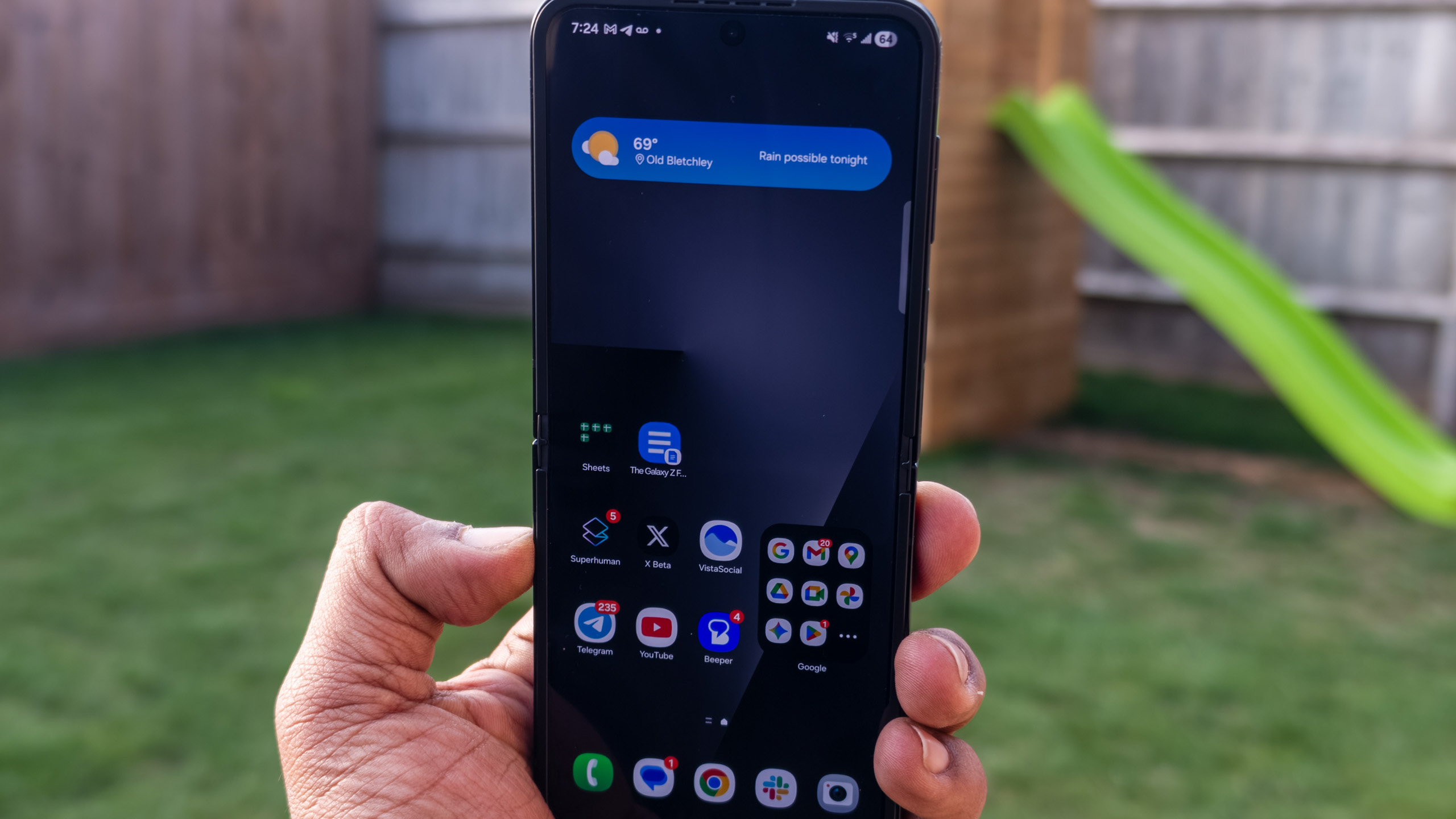 Main display on the Samsung Galaxy Z Flip 7 FE in Black in the hand