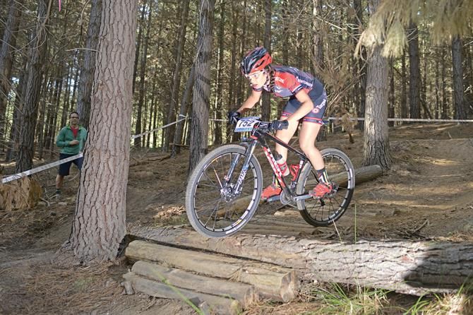 Sarah Tucknott, U17 Australian cross country champion