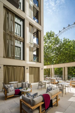 the residents terrace at Belvedere Gardens at Southbank Place in London
