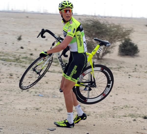 Luca Ascani (Farnese Neri - Selle Italia) got a little lost in the desert.