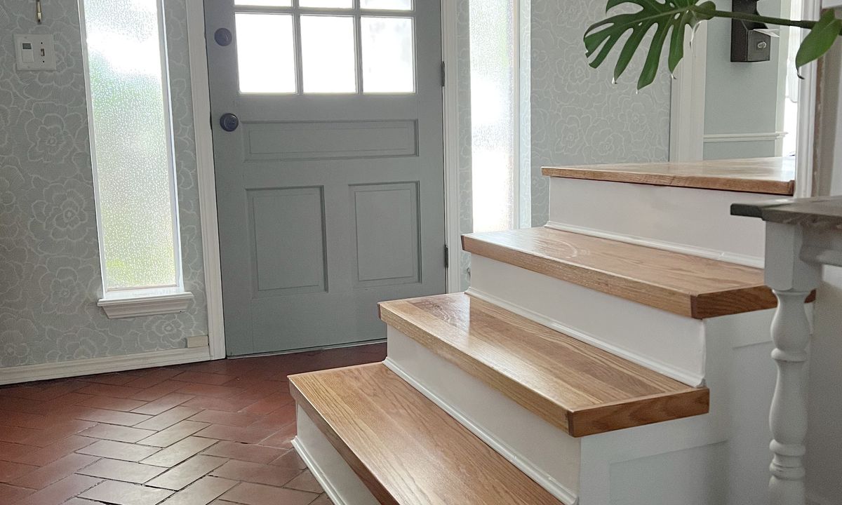 How to convert carpeted stairs to wood treads: a 5-step DIY