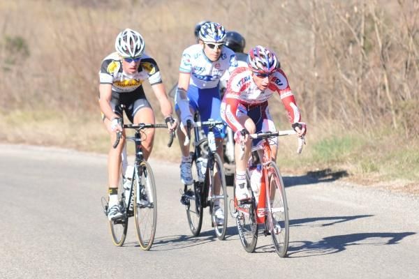 Vladimir Gusev (Katusha) puts his head down.