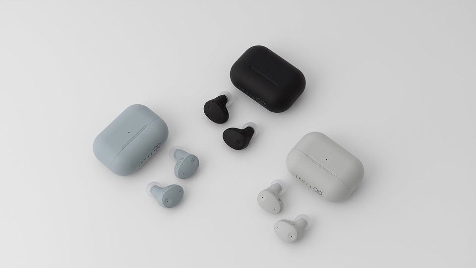 Final ZE300 earbuds in three finishes