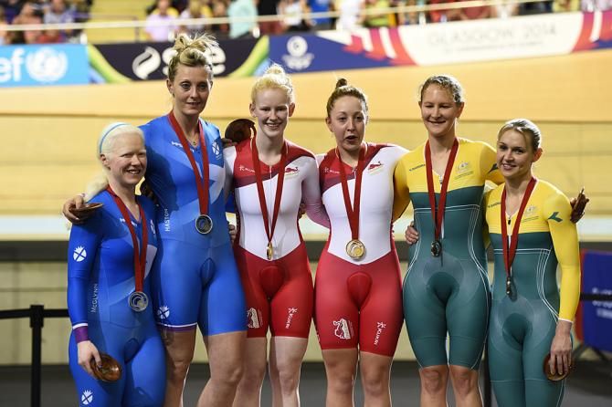 Sophie Thornhill and Helen Scott (England) claimed the gold in the women's tandem TT