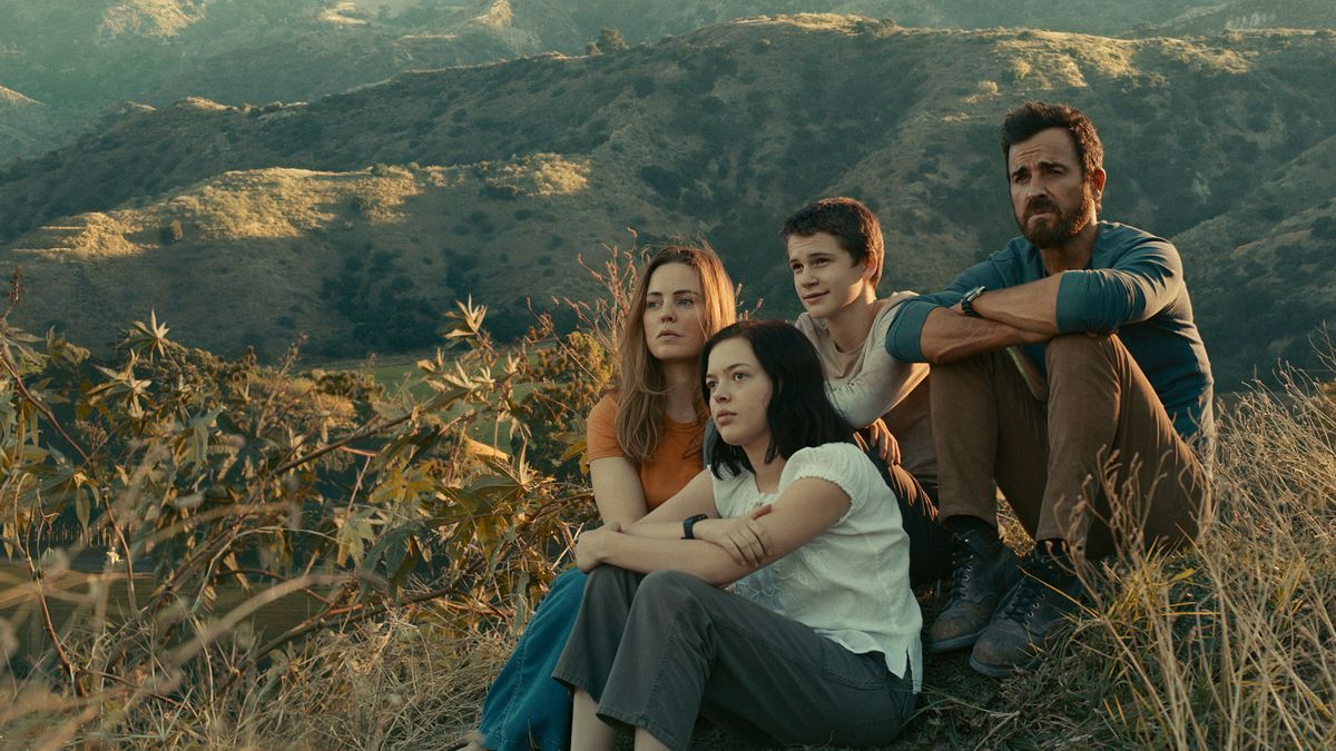 Justin Theroux, Melissa George, Logan Polish and Gabriel Bateman in “The Mosquito Coast&quot; on Apple TV Plus.