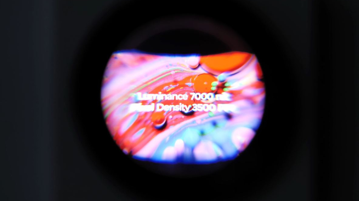 Una imagen de una pantalla micro OLED de CES 2023.
