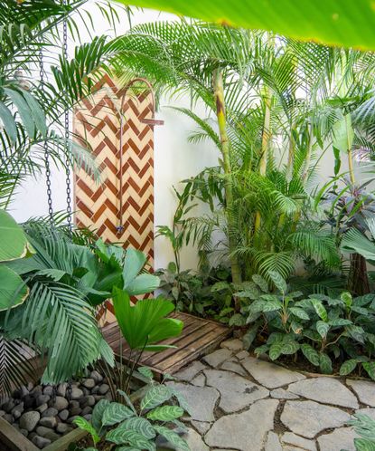 5 designs that prove outdoor shower tiles are a must-have | Homes and ...
