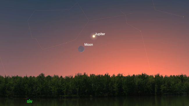 The moon and Jupiter pair up in the night sky tonight! Here's what to ...