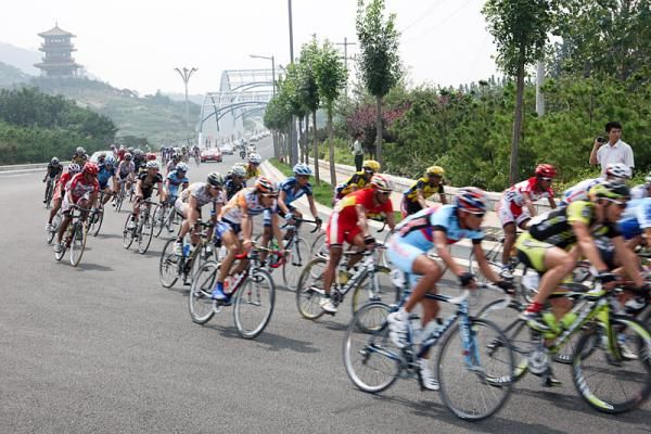There were four 20km circuits before the final climb.