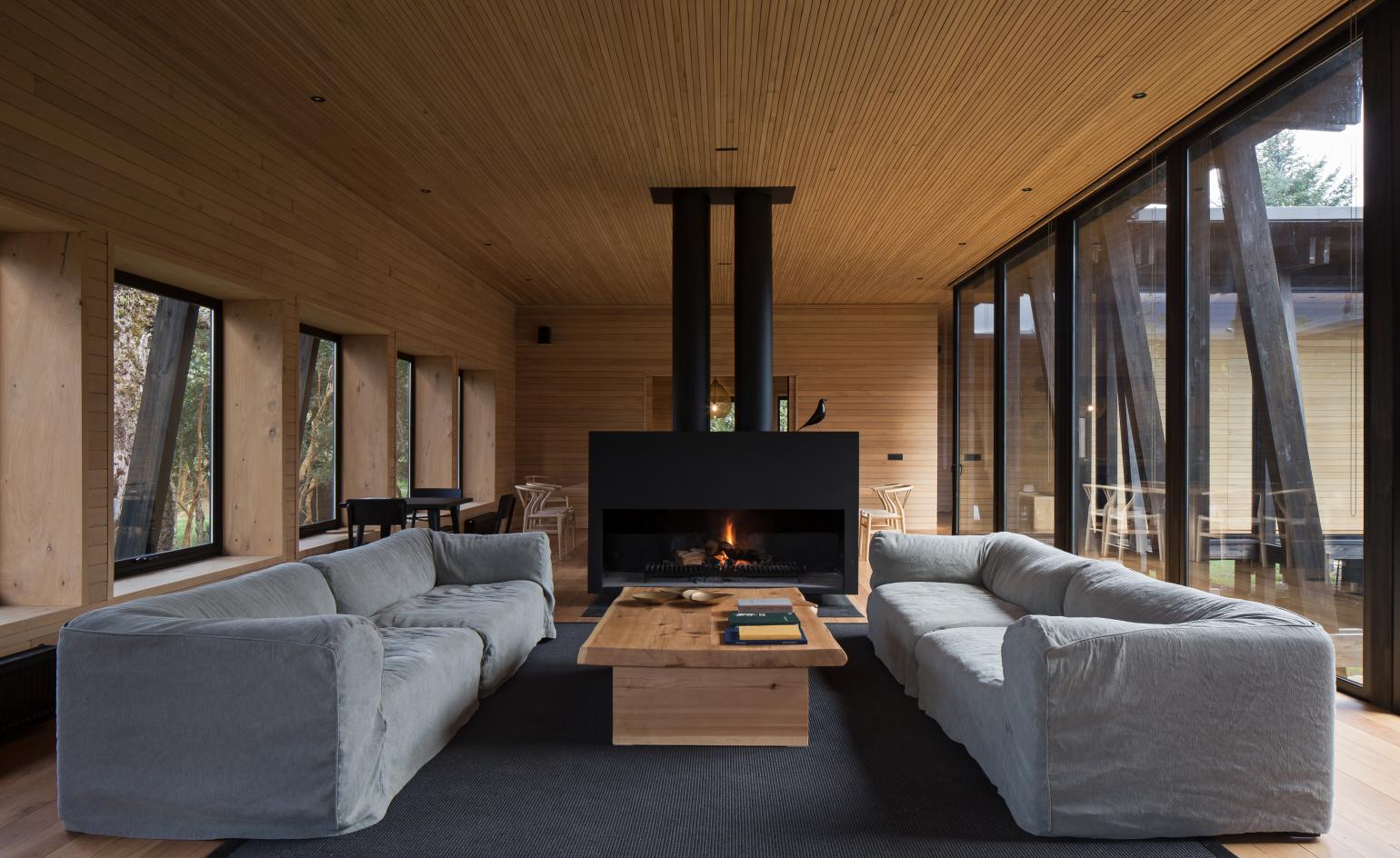 Patio House guillermo hevia living space