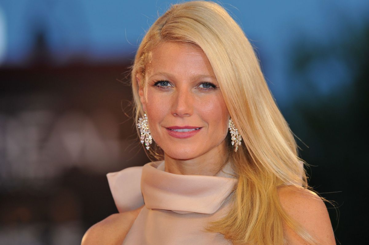 Paltrow is auctioning off her iconic Oscars dress to raise
