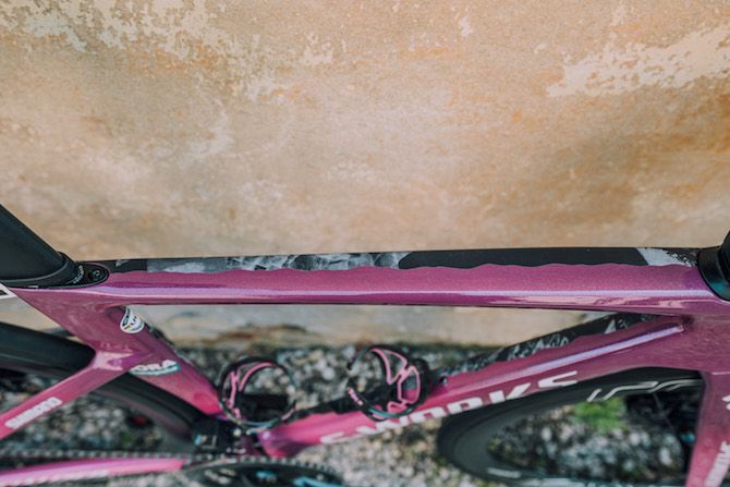 The split design of Bora-Hansgrohe rider Pascal Ackermann's custom-painted Specialized Venge to celebrate him winning the Giro d'Italia's points jersey