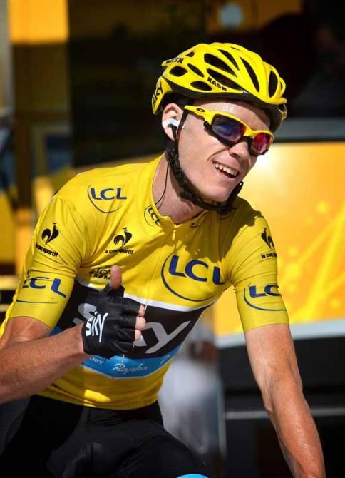 A thumbs up from a happy Chris Froome (Team Sky)
