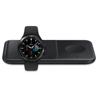 Samsung Galaxy Watch 4 Classic With Samsung Fast Charge Pad Duo