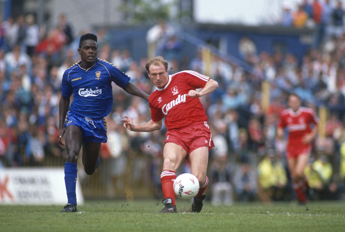 Steve McMahon playing for Liverpool against Wimbledon in 1989