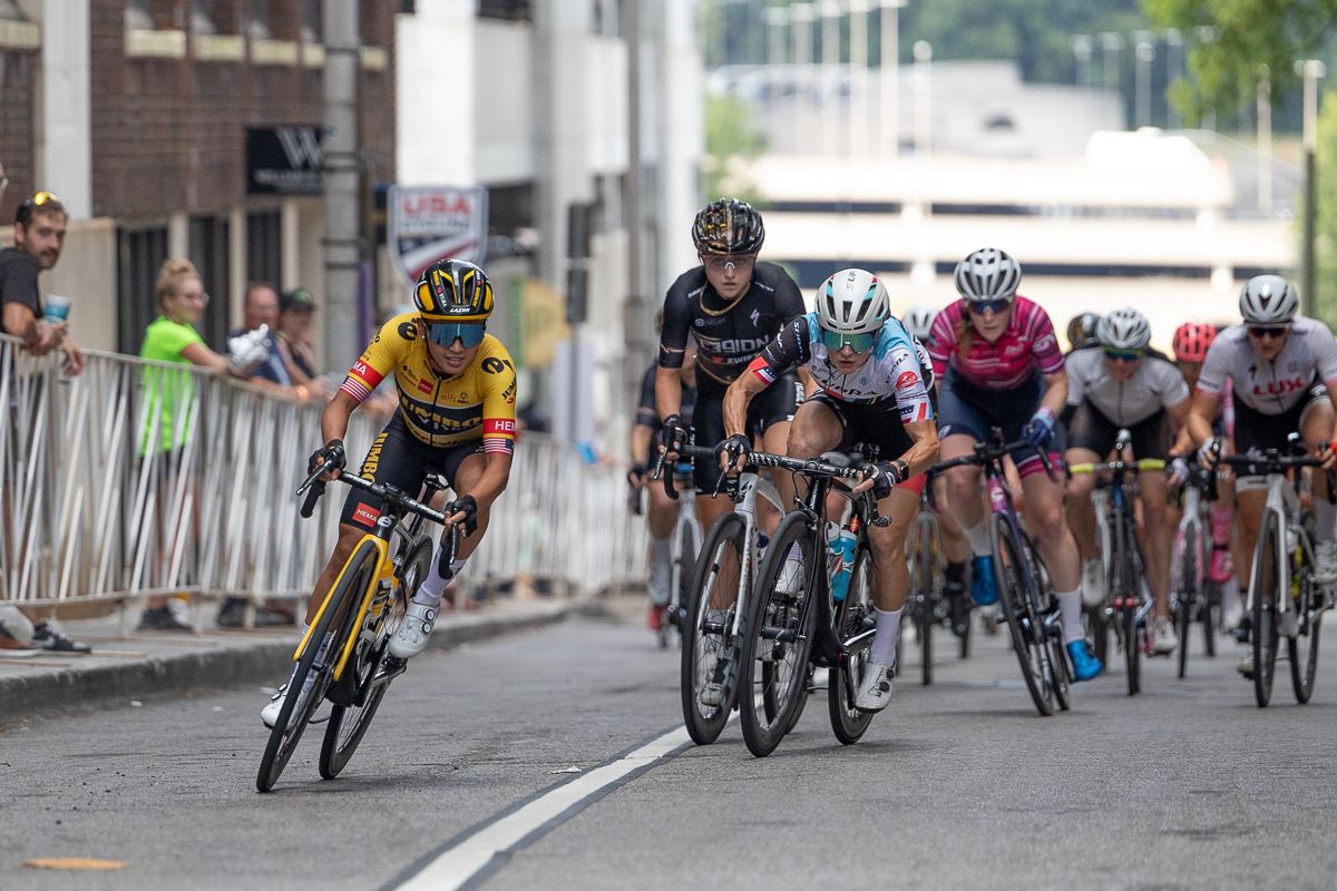 Coryn Labecki (Team Jumbo Visma) had no teammates in the race so she tried to make something happen on her own.